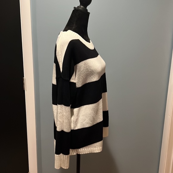 Woman’s, medium, white and black striped sweater made by AB Studio. - Picture 4 of 4
